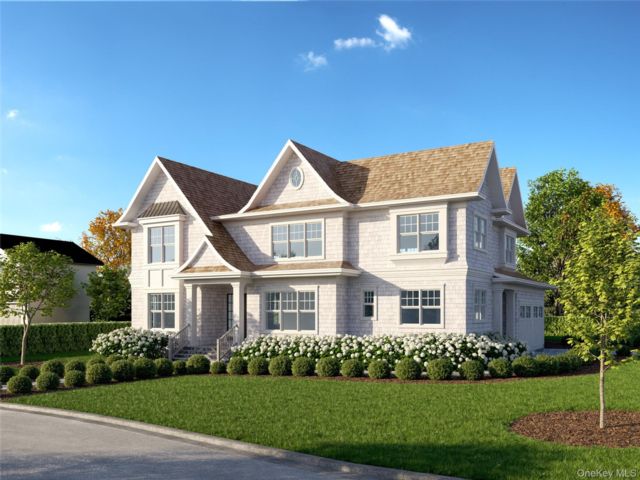  7 BR,  7.00 BTH &nbsp;Colonial style home in Larchmont