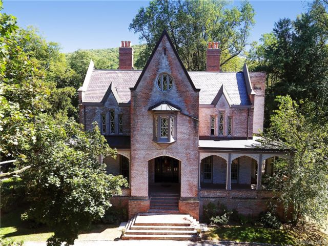  8 BR,  7.00 BTH &nbsp;Estate style home in Garrison