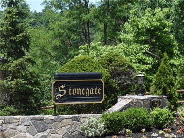  1 BR,  1.00 BTH &nbsp;Garden style home in Peekskill