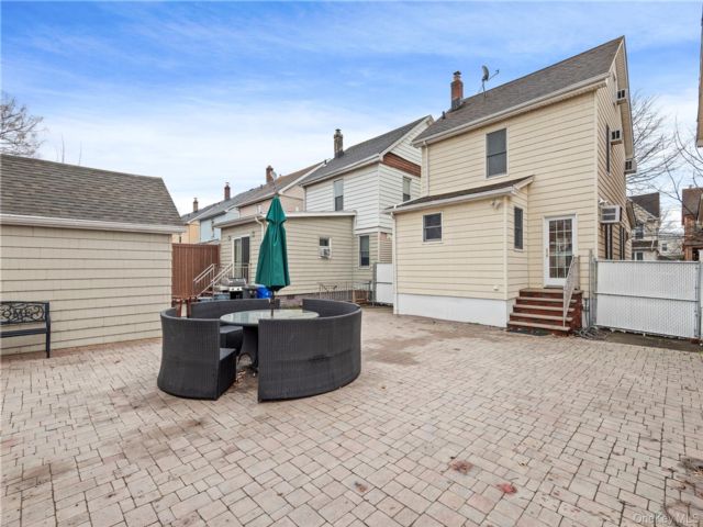 [Glendale Real Estate, listing number 7208653]