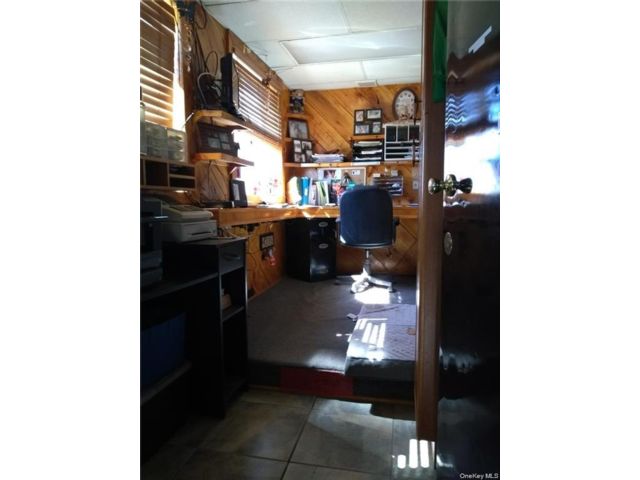 [PHOTO]
