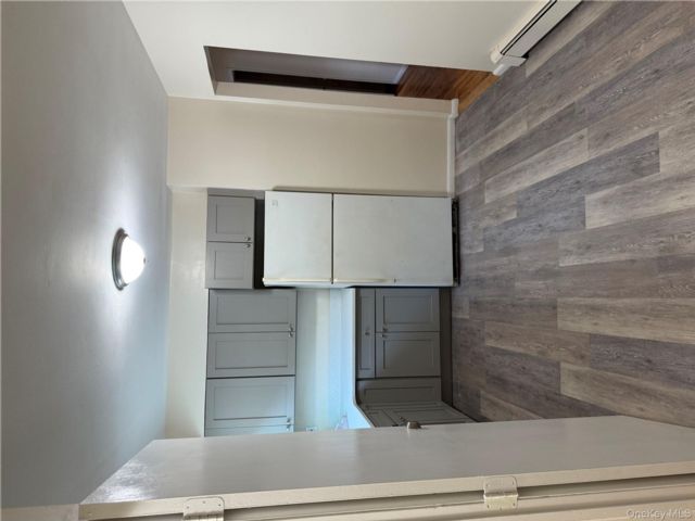  3 BR,  1.00 BTH &nbsp;Colonial style home in Queens Village