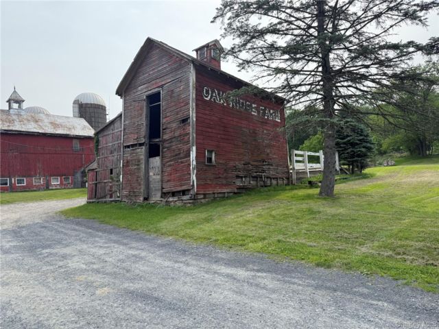 [PHOTO]
