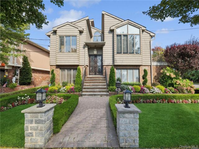 [Howard Beach Real Estate, listing number 7212689]