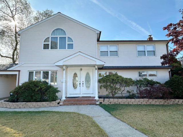 [Massapequa Real Estate, listing number 7212784]