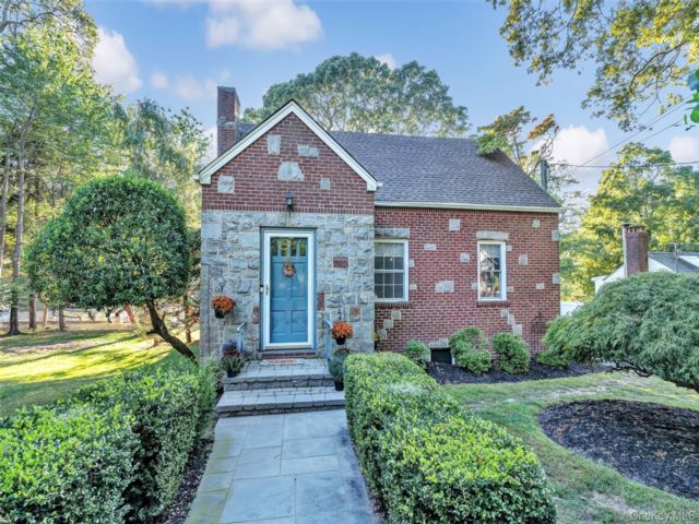 [Wading River Real Estate, listing number 7212837]