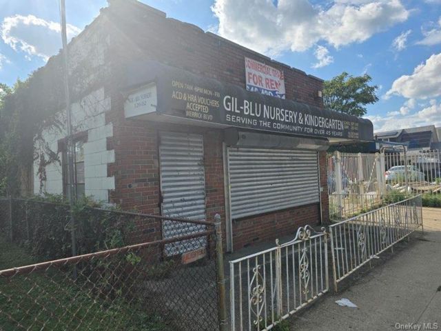 Studio,  0.00 BTH &nbsp;Commercial style home in Jamaica