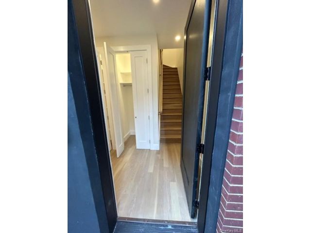  3 BR,  3.00 BTH &nbsp;Contemporary style home in Windsor Terrace