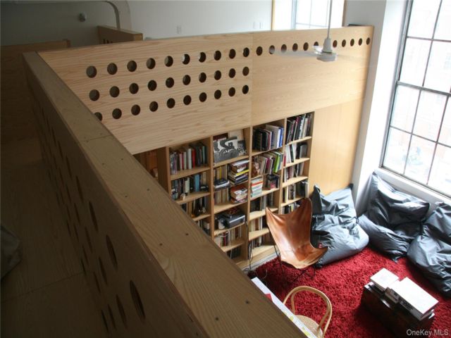 [PHOTO]