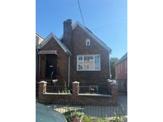  7 BR,  3.00 BTH &nbsp;House style home in Parkchester