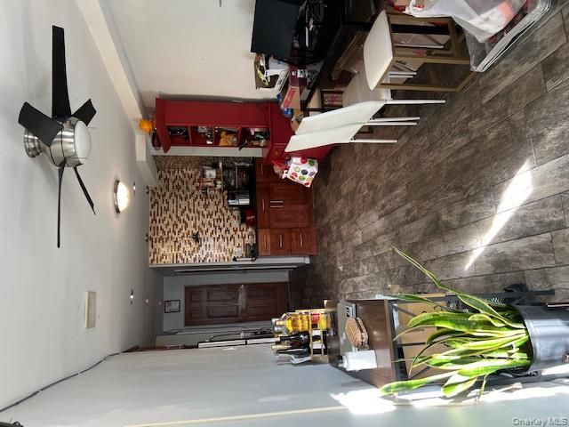 [PHOTO]