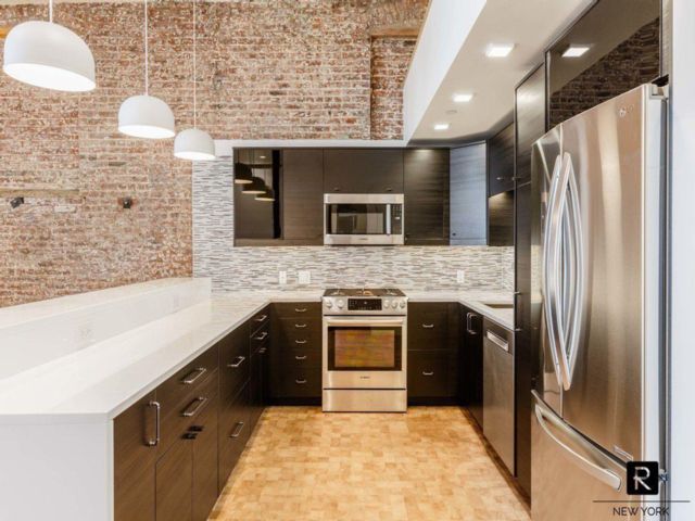  1 BR,  2.00 BTH &nbsp;Condo style home in Cobble Hill