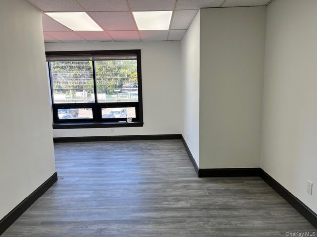 Studio,  0.00 BTH &nbsp;House style home in Glen Head