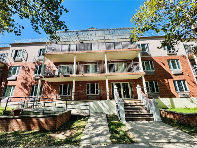  1 BR,  1.00 BTH &nbsp;Other style home in Forest Hills