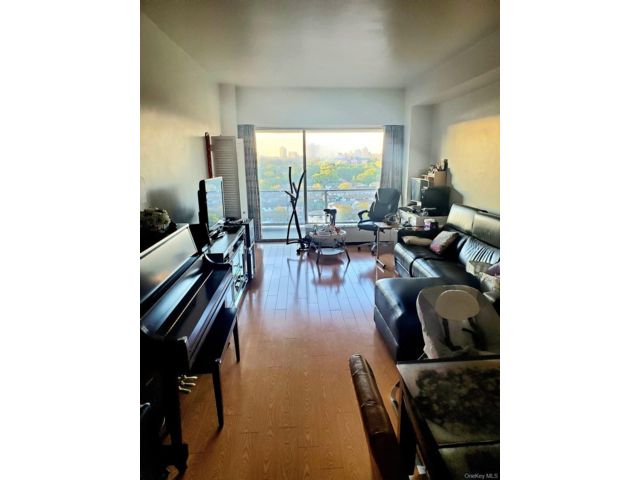  2 BR,  1.00 BTH &nbsp;Other style home in Forest Hills