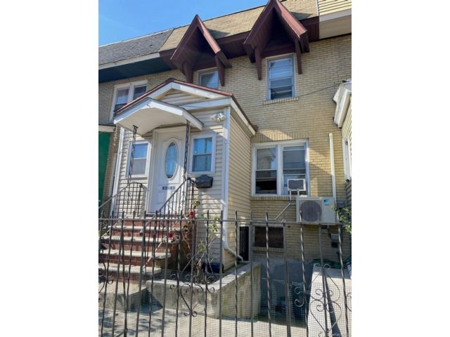 [Woodhaven Real Estate, listing number 7216303]