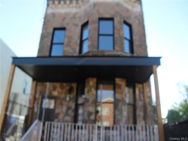  3 BR,  1.00 BTH &nbsp;A-frame style home in East New York