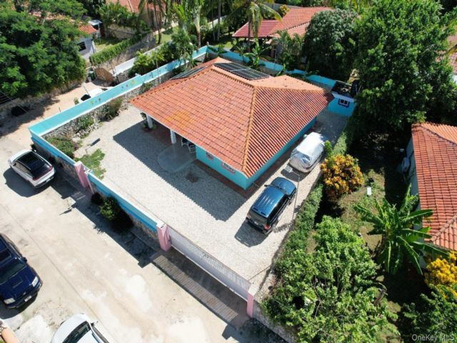  2 BR,  2.00 BTH &nbsp;Ranch style home in ???