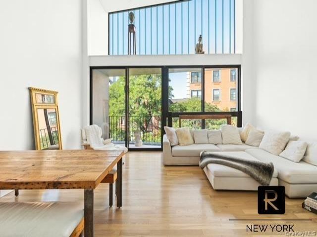  3 BR,  2.00 BTH &nbsp;Condo style home in Clinton Hill