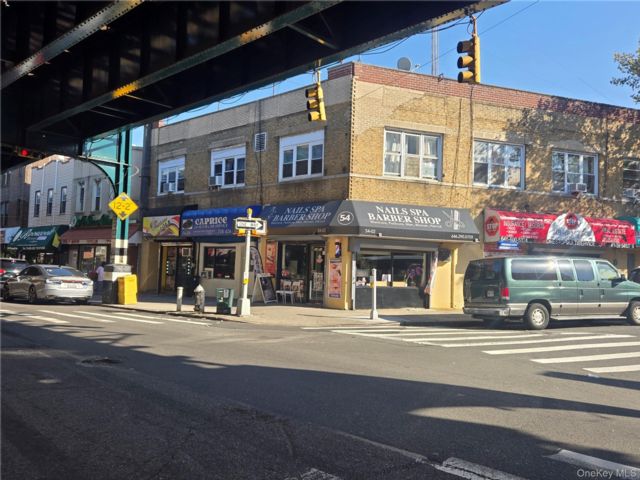 [Woodside Real Estate, listing number 7217567]