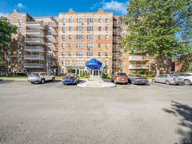 [Howard Beach Real Estate, listing number 7217758]