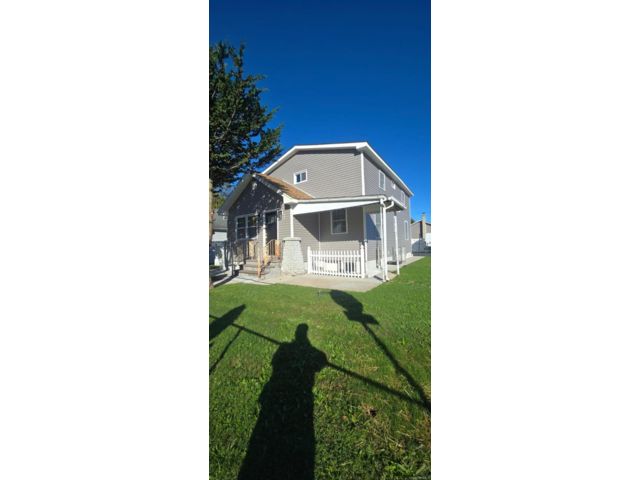  5 BR,  3.00 BTH &nbsp;Colonial style home in Central Islip