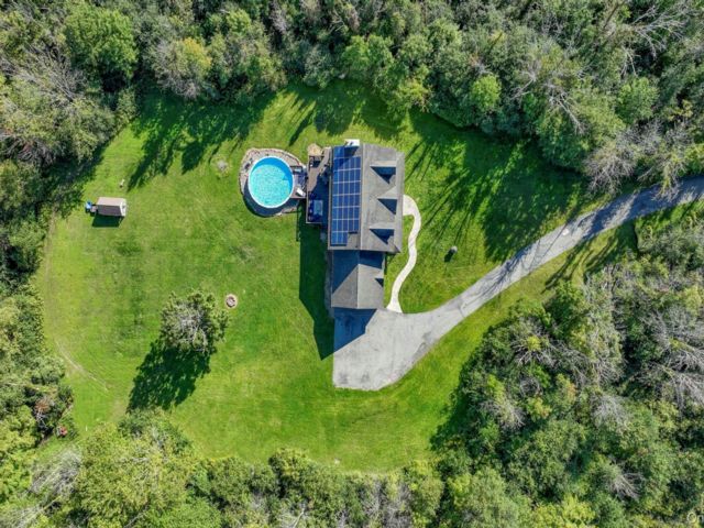  5 BR,  3.00 BTH &nbsp;Colonial style home in Port Jervis