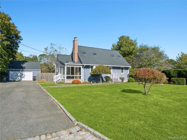 [Center Moriches Real Estate, listing number 7218631]