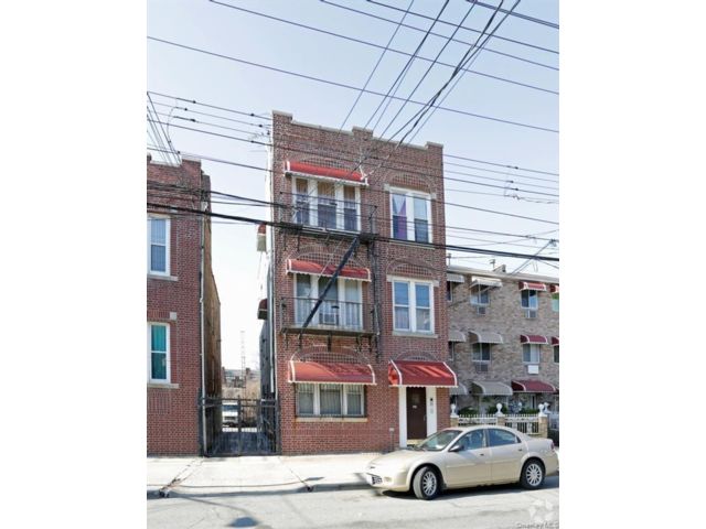 [Wakefield Real Estate, listing number 7219216]