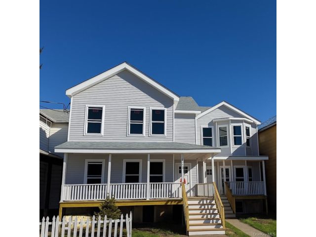 10 BR,  4.00 BTH &nbsp;Colonial style home in Port Jervis