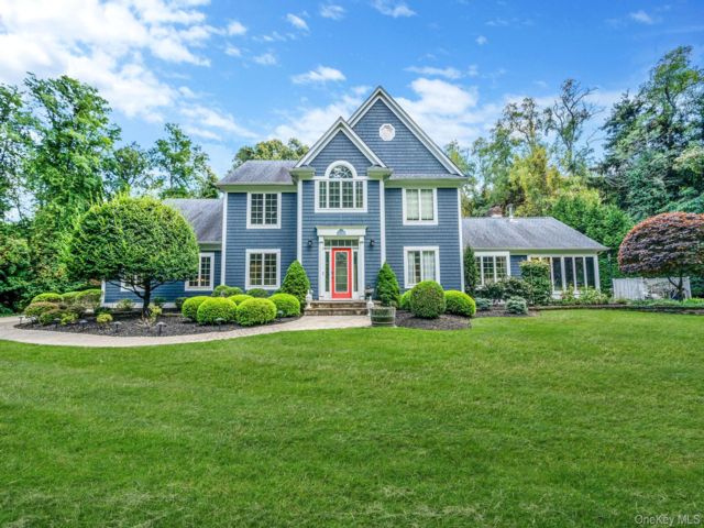  4 BR,  3.00 BTH &nbsp;Colonial style home in Shoreham