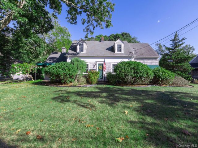 [Center Moriches Real Estate, listing number 7220057]