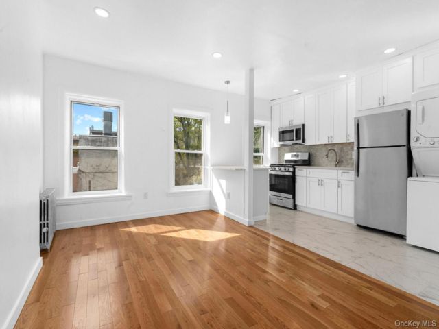  2 BR,  1.00 BTH &nbsp;House style home in Clinton Hill