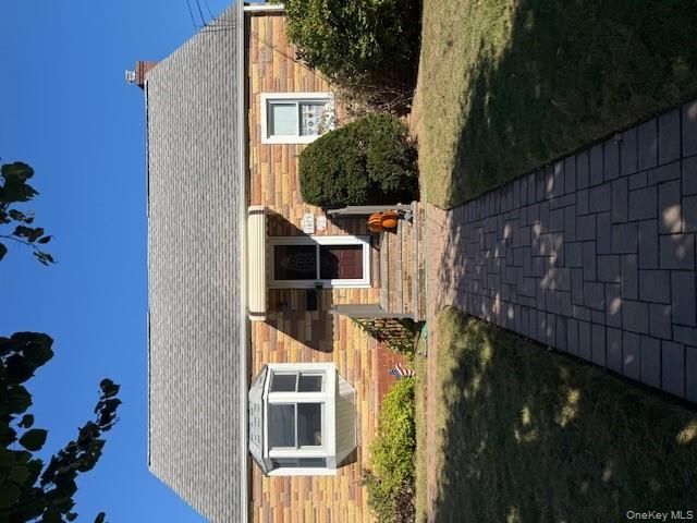  4 BR,  2.00 BTH &nbsp;Exp cape style home in Baldwin