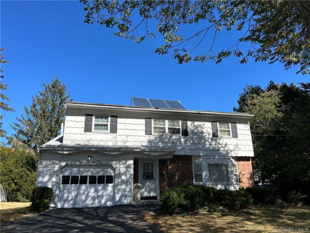 [West Babylon Real Estate, listing number 7220768]