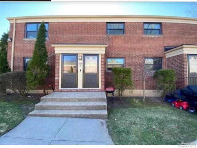  2 BR,  1.00 BTH &nbsp;Other style home in Bayside