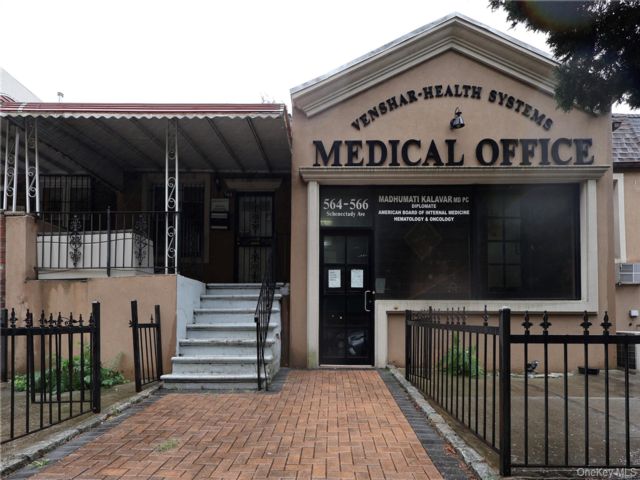 Studio,  0.00 BTH &nbsp;Commercial style home in East Flatbush