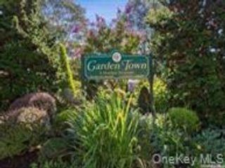  1 BR,  1.00 BTH &nbsp;Other style home in Hewlett