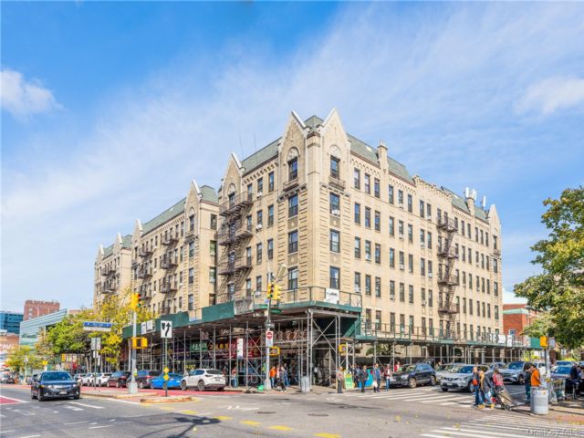  1 BR,  1.00 BTH &nbsp;Other style home in Flushing