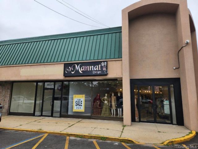 Studio,  0.00 BTH &nbsp;House style home in Hicksville