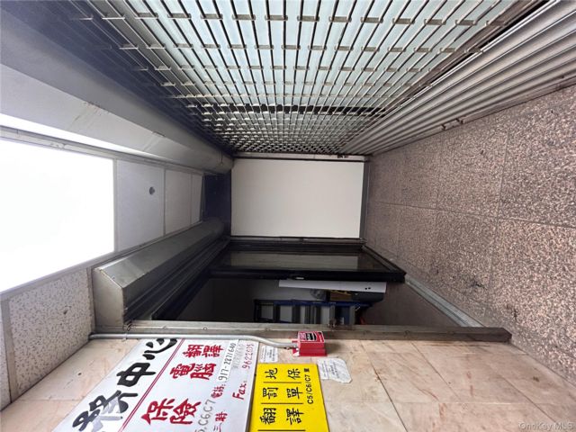 [PHOTO]