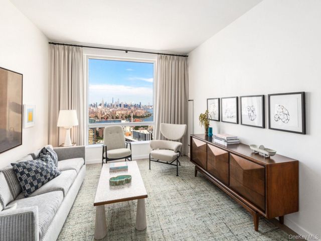  2 BR,  2.00 BTH &nbsp;Other style home in Cobble Hill