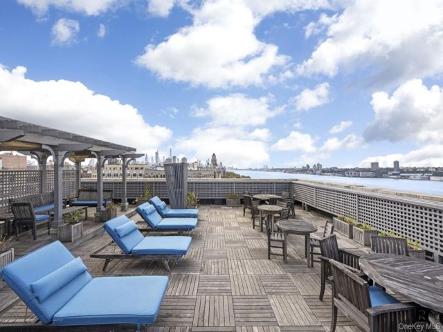  1 BR,  1.00 BTH &nbsp;Other style home in New York (manhattan)