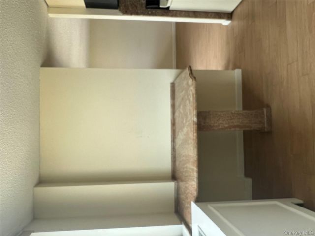 [PHOTO]