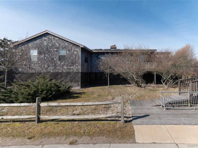  5 BR,  3.00 BTH &nbsp;Ranch style home in Summer Club