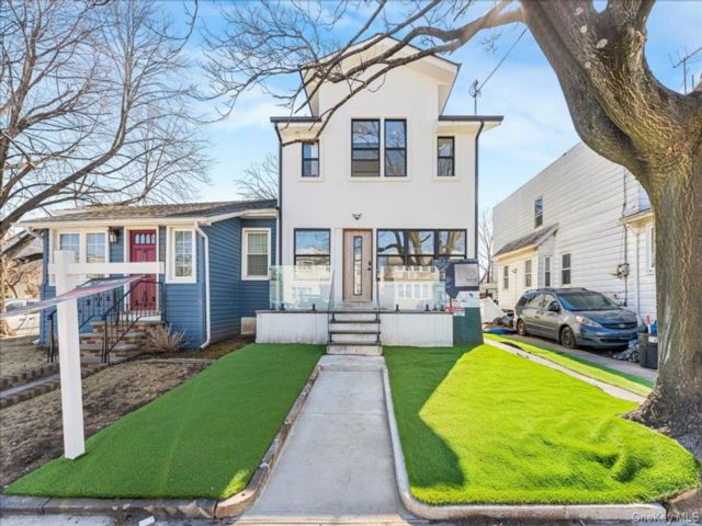  3 BR,  3.00 BTH &nbsp;A-frame style home in Mill Basin