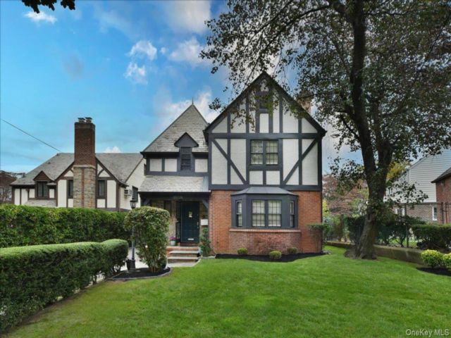  3 BR,  4.00 BTH &nbsp;Tudor style home in Jamaica Estates