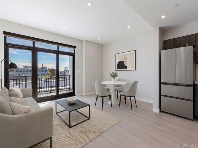  1 BR,  1.00 BTH &nbsp;House style home in Astoria