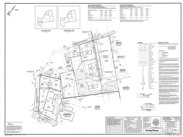 Lot <b>Size:</b>  &nbsp;House style home in Middletown