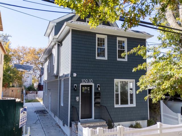  6 BR,  3.00 BTH &nbsp;House style home in Jamaica